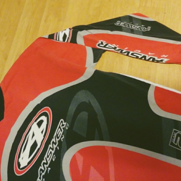 Answer Racing top - Picture 2 of 6